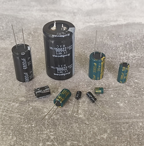 22uf 22000uf 35v elko - 22uf-,