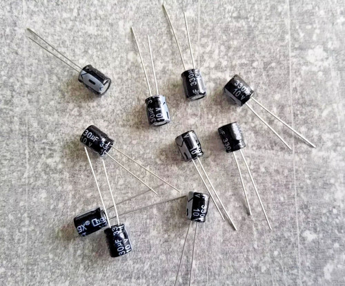 Stück elko 330uf 10v 105 - stück, 105°c